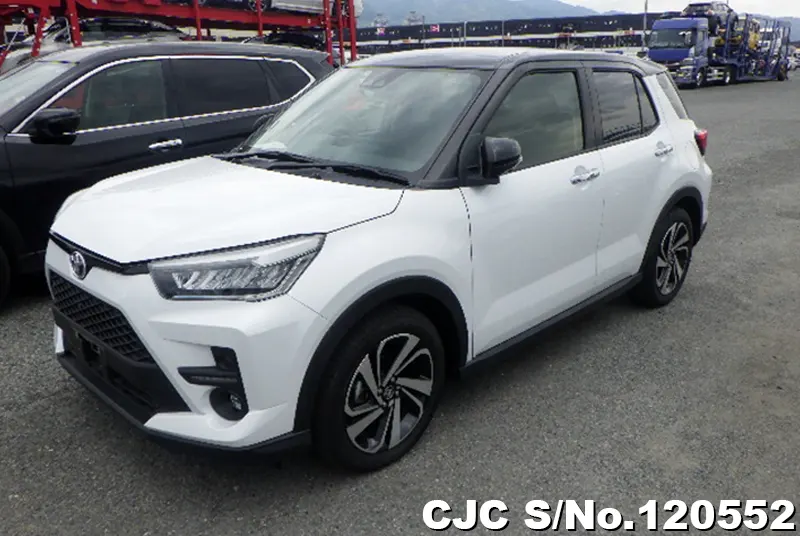 Toyota Raize in White for Sale Image 3