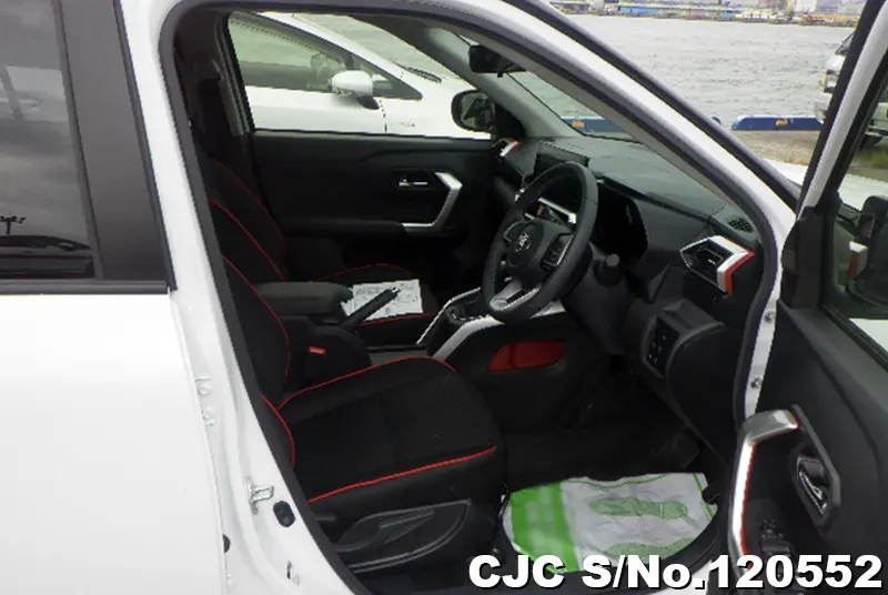 Toyota Raize in White for Sale Image 6