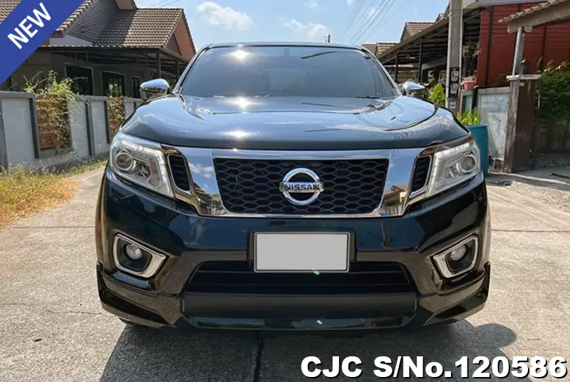 Nissan Navara in Black for Sale Image 4