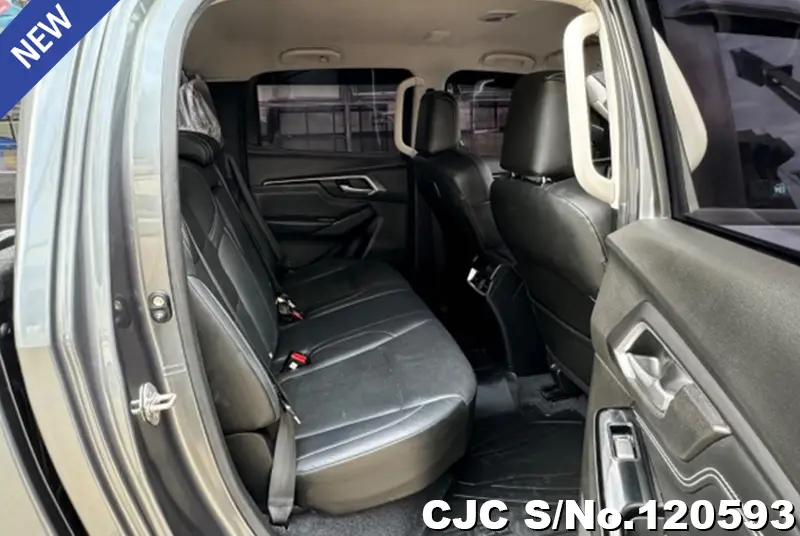 Isuzu D-Max in Gray for Sale Image 10