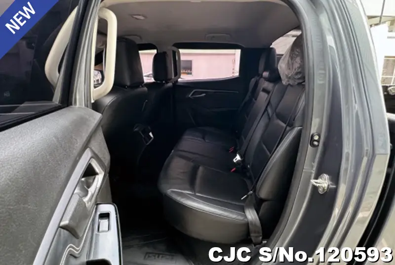 Isuzu D-Max in Gray for Sale Image 11