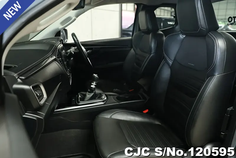 Isuzu D-Max in Gray for Sale Image 7