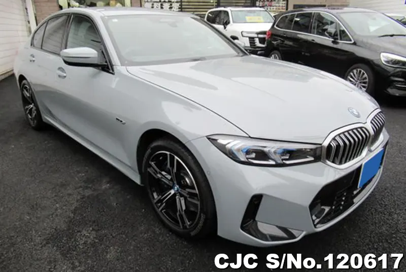 BMW / 3 Series 2023