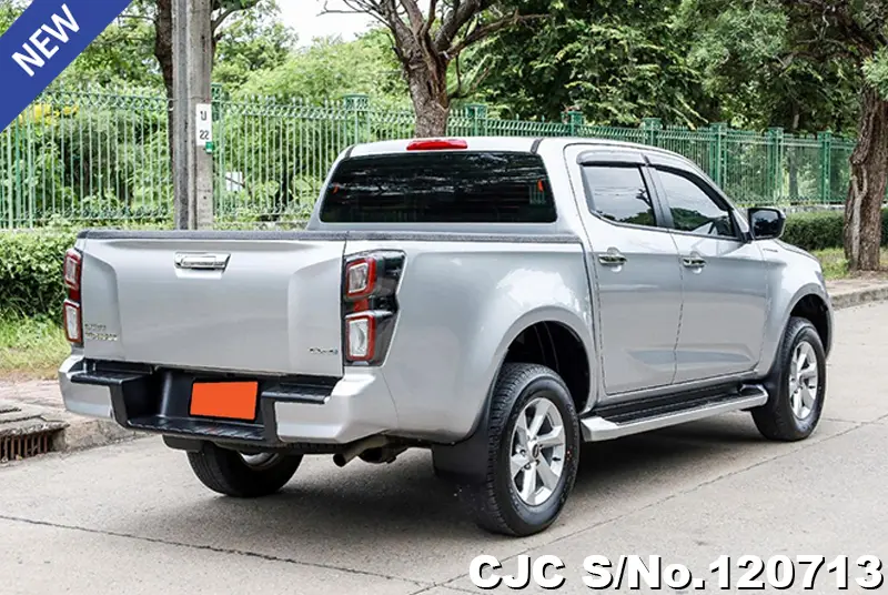 Isuzu D-Max in Silver for Sale Image 1