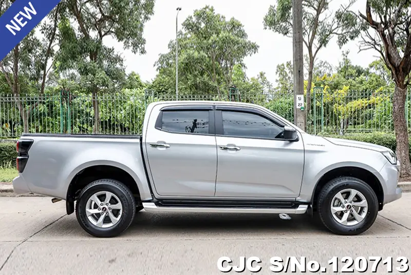 Isuzu D-Max in Silver for Sale Image 6