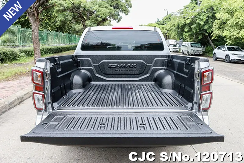 Isuzu D-Max in Silver for Sale Image 8