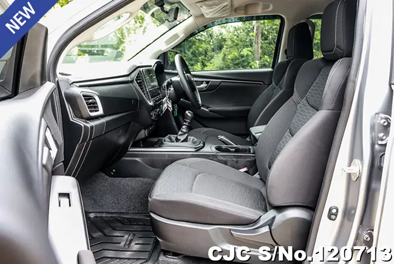 Isuzu D-Max in Silver for Sale Image 11