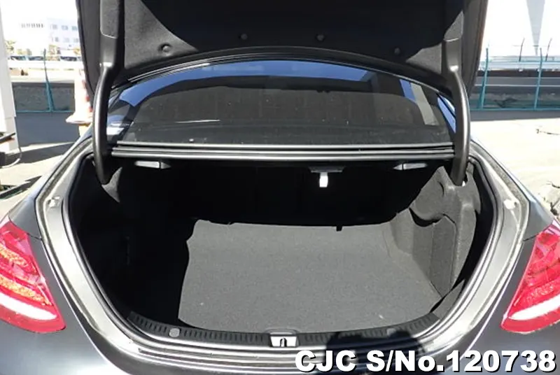 2018 Mercedes Benz / E Class Stock No. 120738