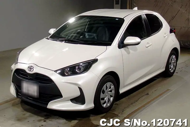 Toyota Yaris in White for Sale Image 3