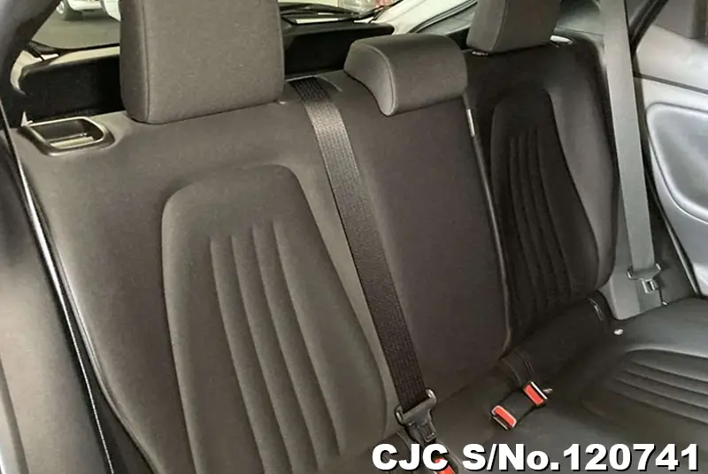 Toyota Yaris in White for Sale Image 7