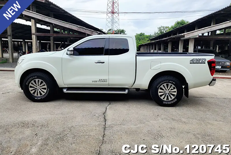 Nissan Navara in White for Sale Image 5