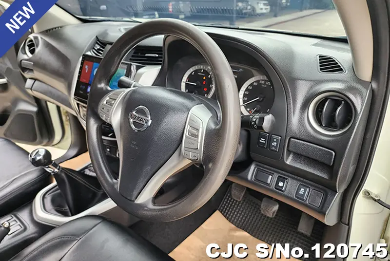Nissan Navara in White for Sale Image 10