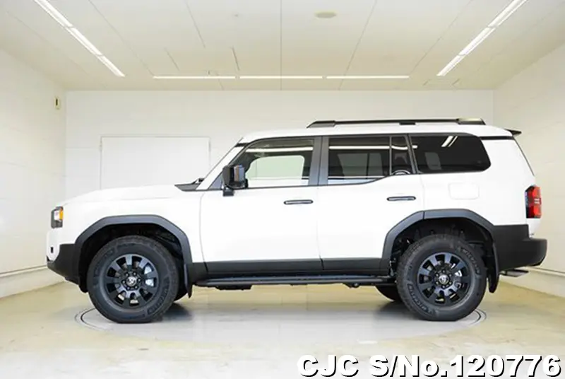 Toyota Land Cruiser 250 in Platinum white pearl  for Sale Image 7
