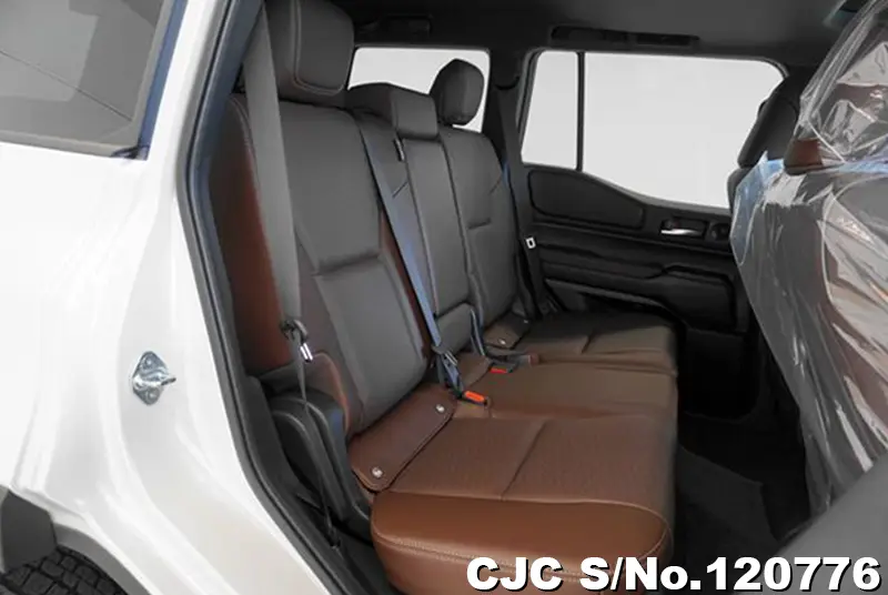 Toyota Land Cruiser 250 in Platinum white pearl  for Sale Image 11