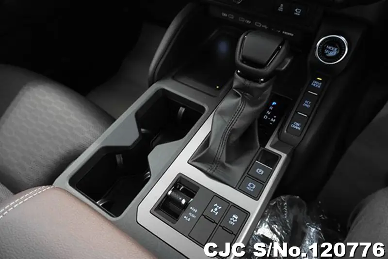 Toyota Land Cruiser 250 in Platinum white pearl  for Sale Image 16