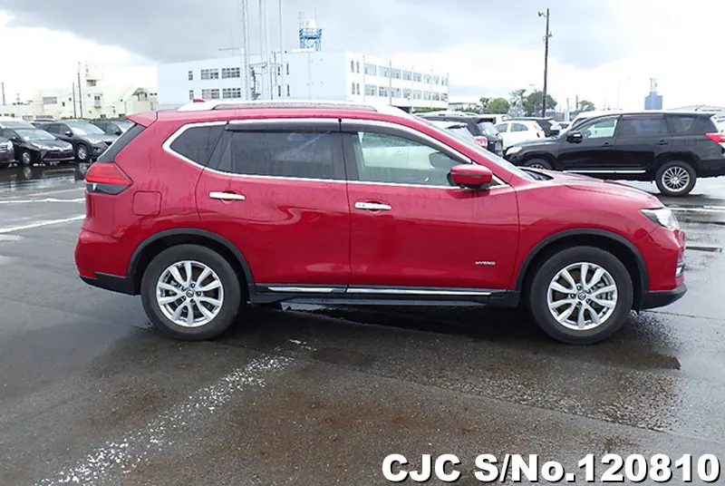 Nissan X-Trail in Red for Sale Image 6
