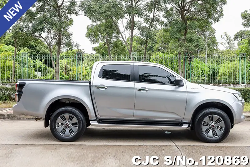 Isuzu D-Max in Silver for Sale Image 6