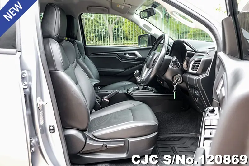 Isuzu D-Max in Silver for Sale Image 10