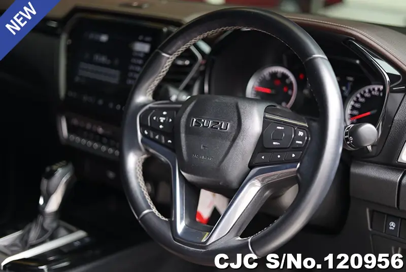 Isuzu D-Max in White for Sale Image 14