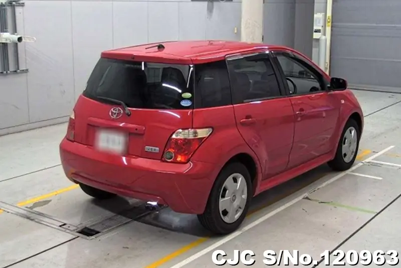 Toyota IST in Red for Sale Image 2