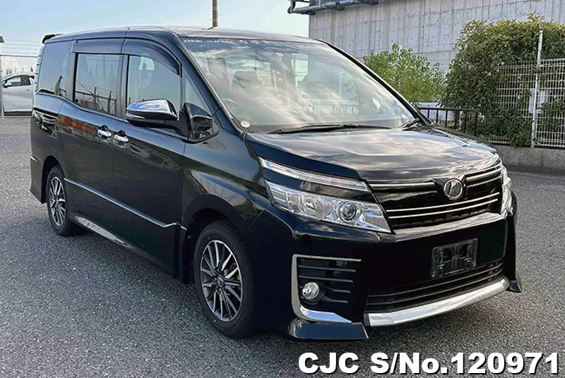 Toyota / Voxy 2015