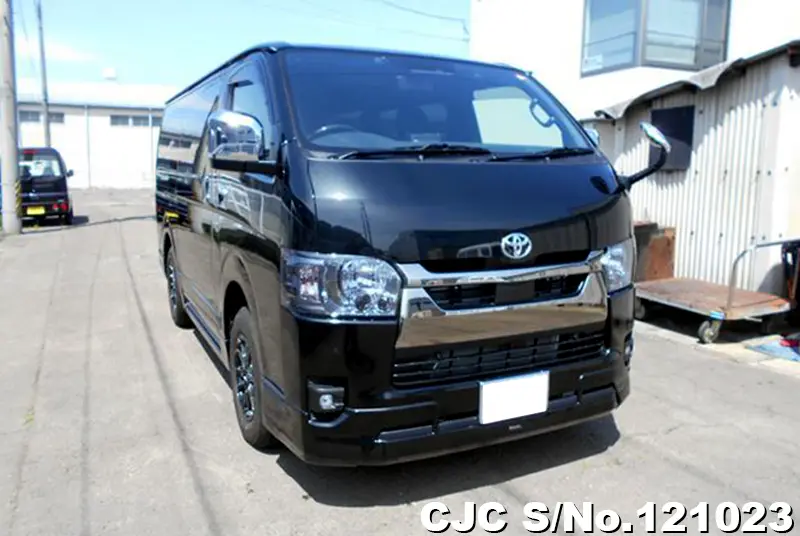 Toyota / Hiace 2023