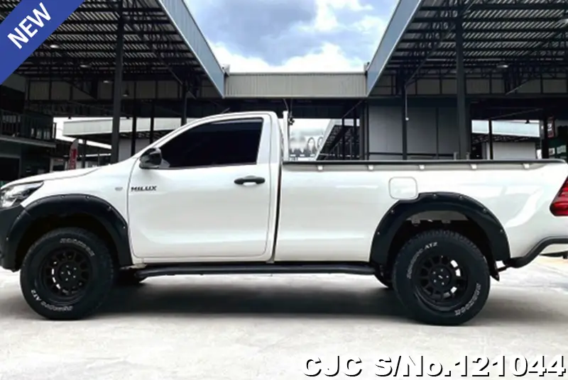 Toyota Hilux in White for Sale Image 6