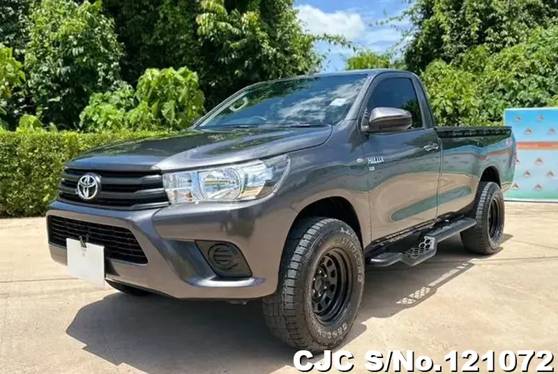 Toyota Hilux in Gray for Sale Image 3