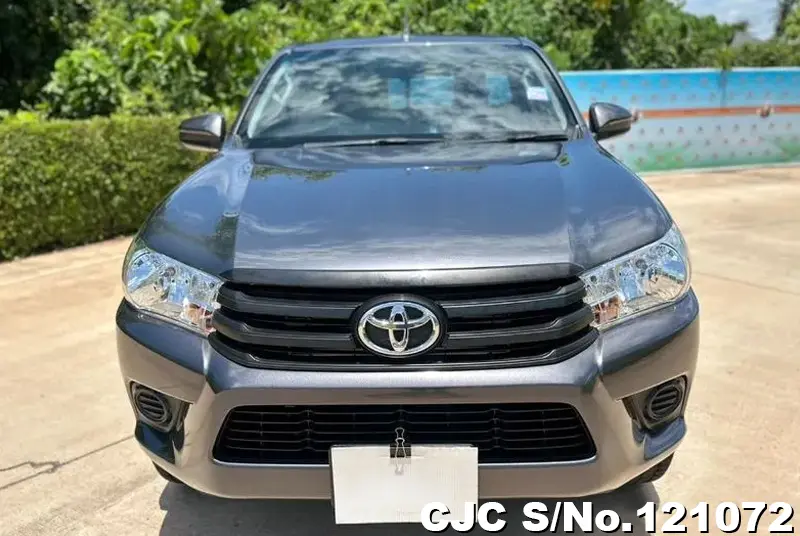 Toyota Hilux in Gray for Sale Image 4