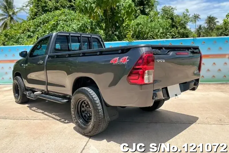 Toyota Hilux in Gray for Sale Image 1