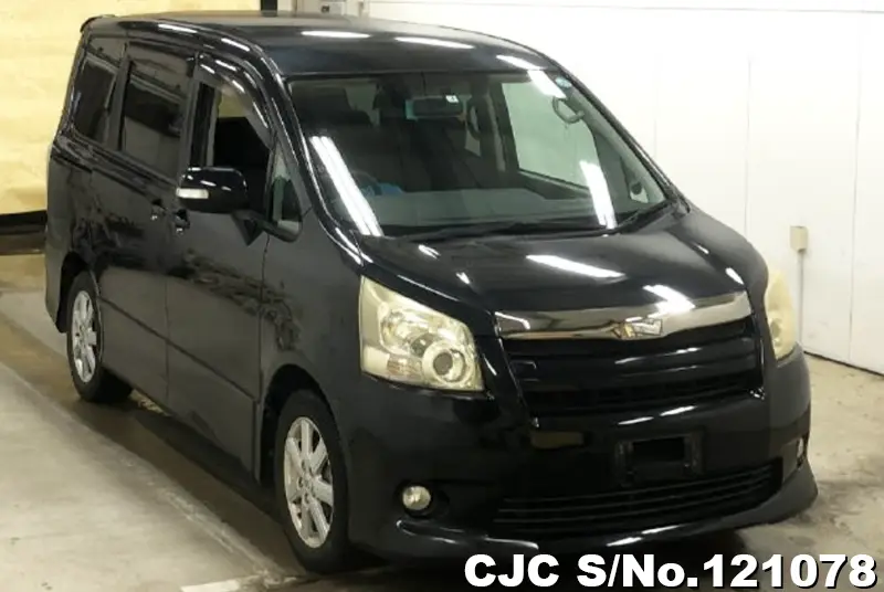 Toyota / Noah 2008