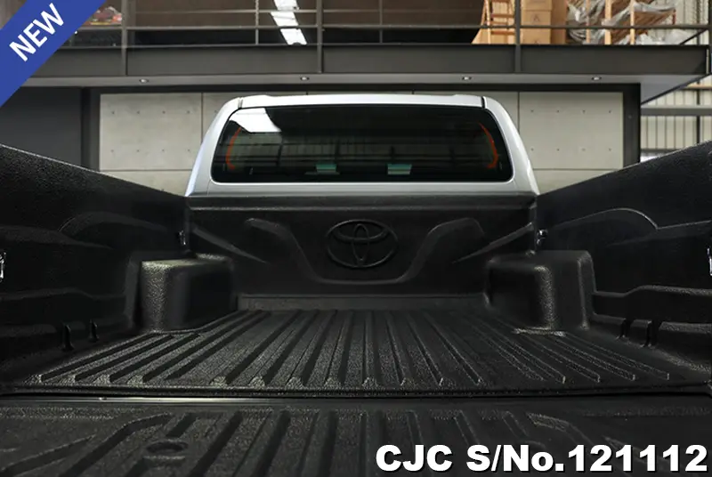 Toyota Hilux in Silver for Sale Image 3