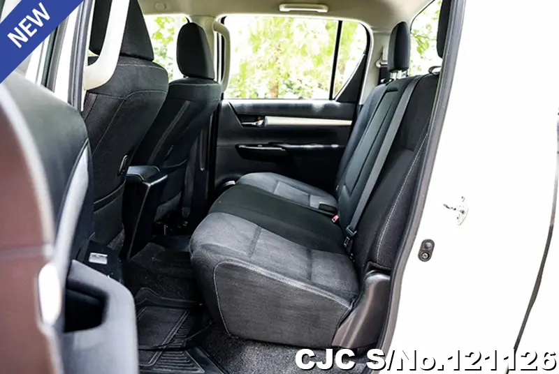 Toyota Hilux in White for Sale Image 13