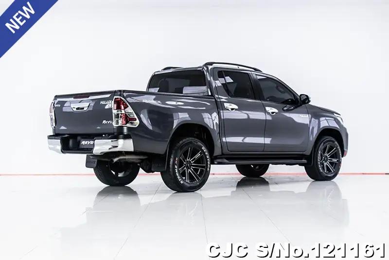 Toyota Hilux in Gray for Sale Image 1
