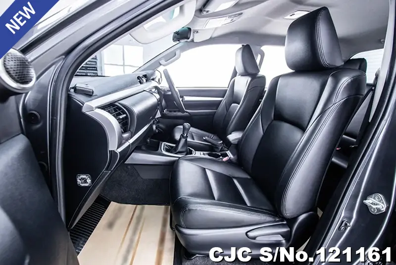 Toyota Hilux in Gray for Sale Image 8