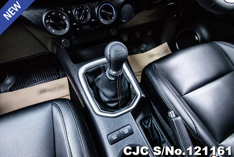 Toyota Hilux in Gray for Sale Image 12