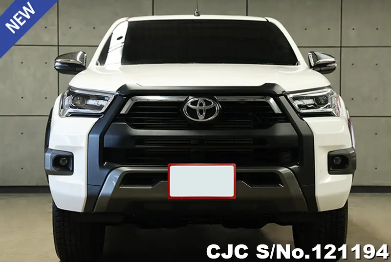 Toyota Hilux in White for Sale Image 2
