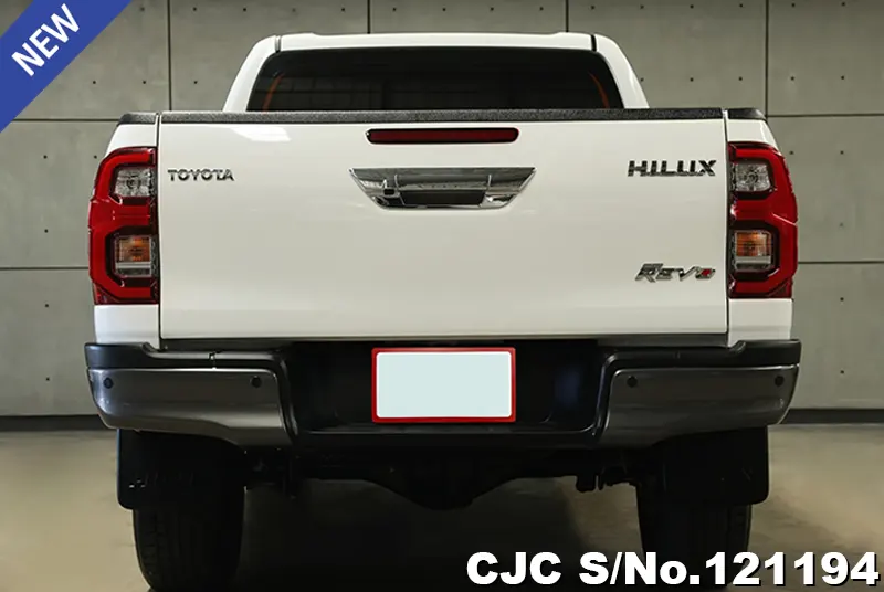 Toyota Hilux in White for Sale Image 3