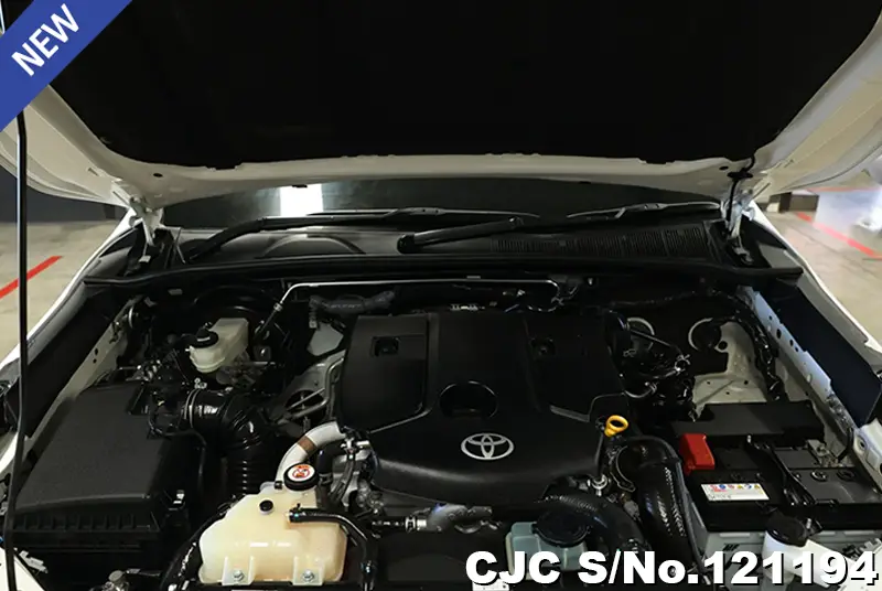 Toyota Hilux in White for Sale Image 14