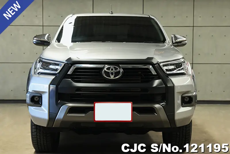 Toyota Hilux in Silver for Sale Image 2