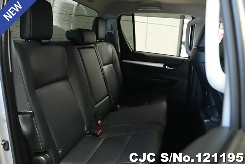 Toyota Hilux in Silver for Sale Image 9