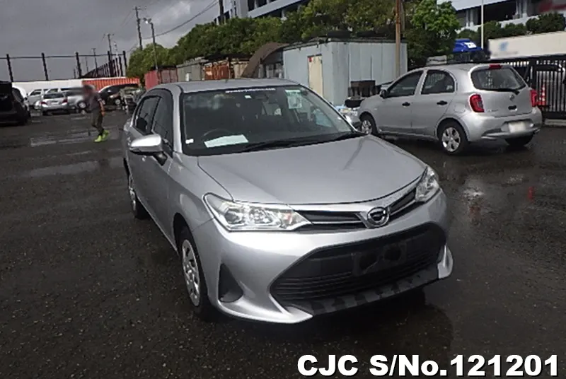 Toyota / Corolla Axio 2018