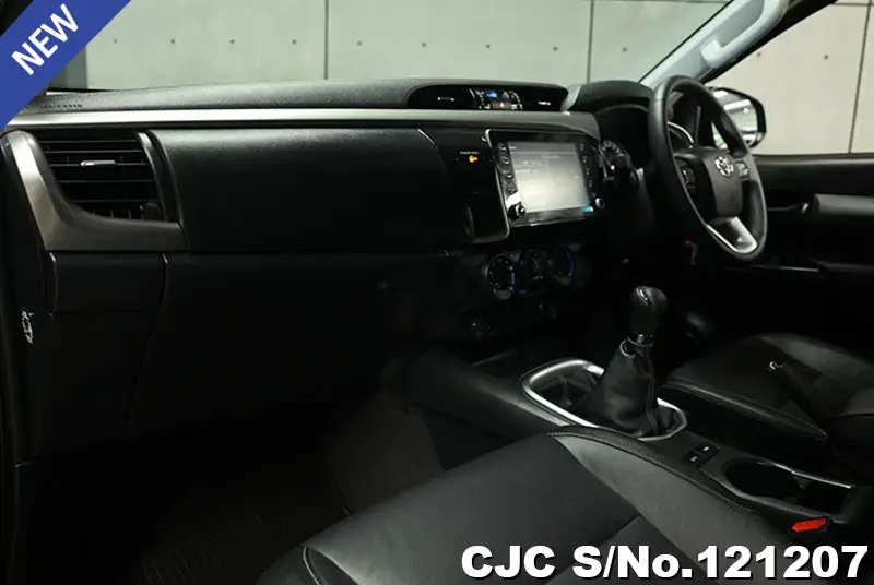Toyota Hilux in Gray for Sale Image 7