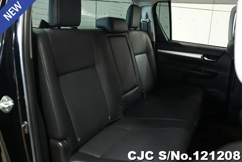 Toyota Hilux in Black for Sale Image 9