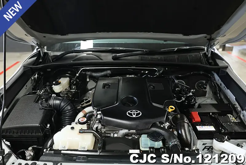 Toyota Hilux in Silver for Sale Image 14