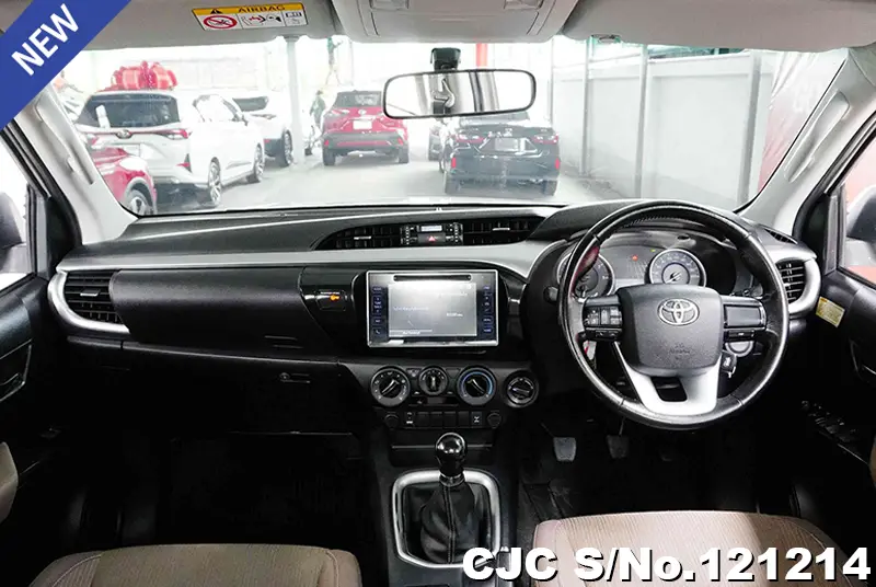 Toyota Hilux in White for Sale Image 6