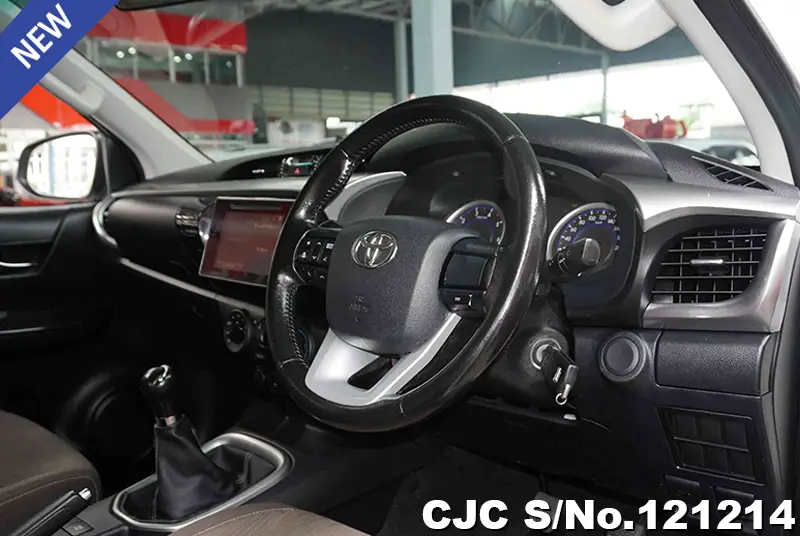 Toyota Hilux in White for Sale Image 7