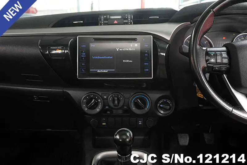 Toyota Hilux in White for Sale Image 11