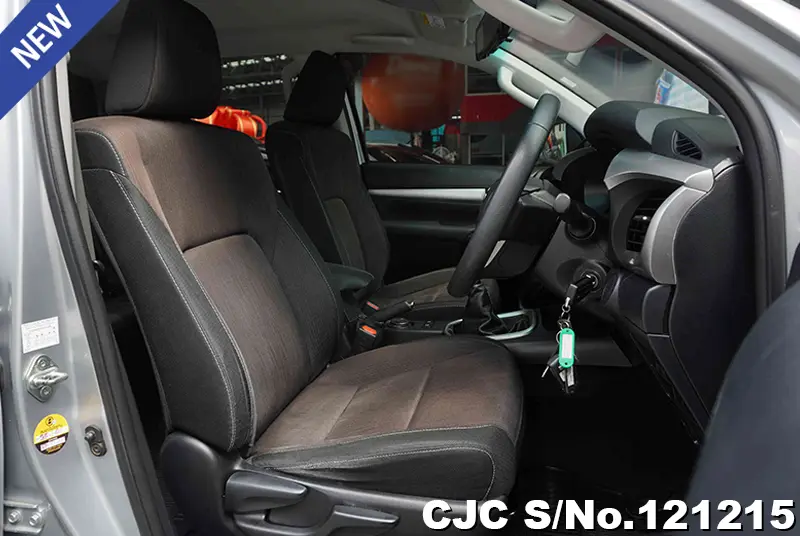 Toyota Hilux in Gray for Sale Image 6