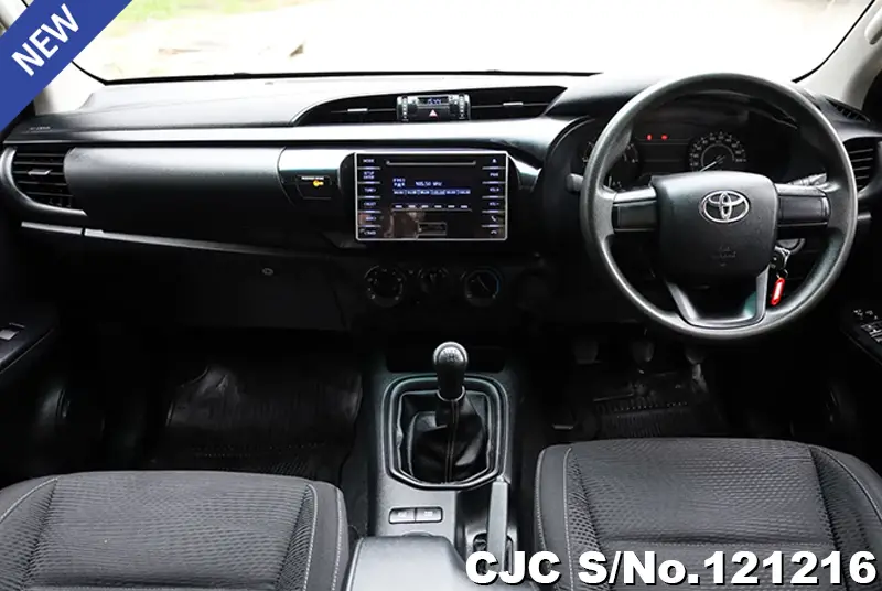 Toyota Hilux in Gray for Sale Image 9